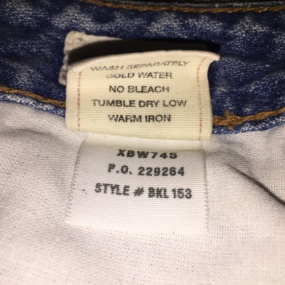 BKE Rare Style Distressed Denim Shorts - Picture 10 of 11